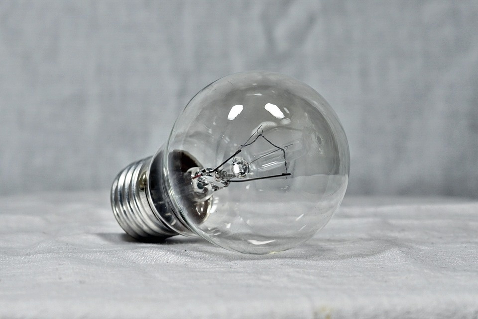 light-bulb-2132354_960_720.jpg
