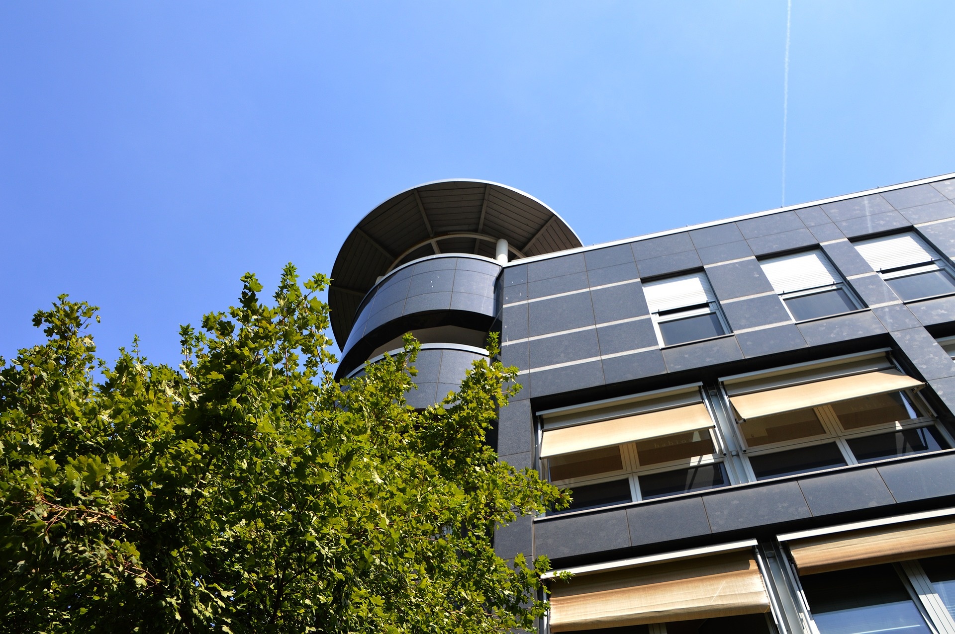 architecture-2475701_1920.jpg