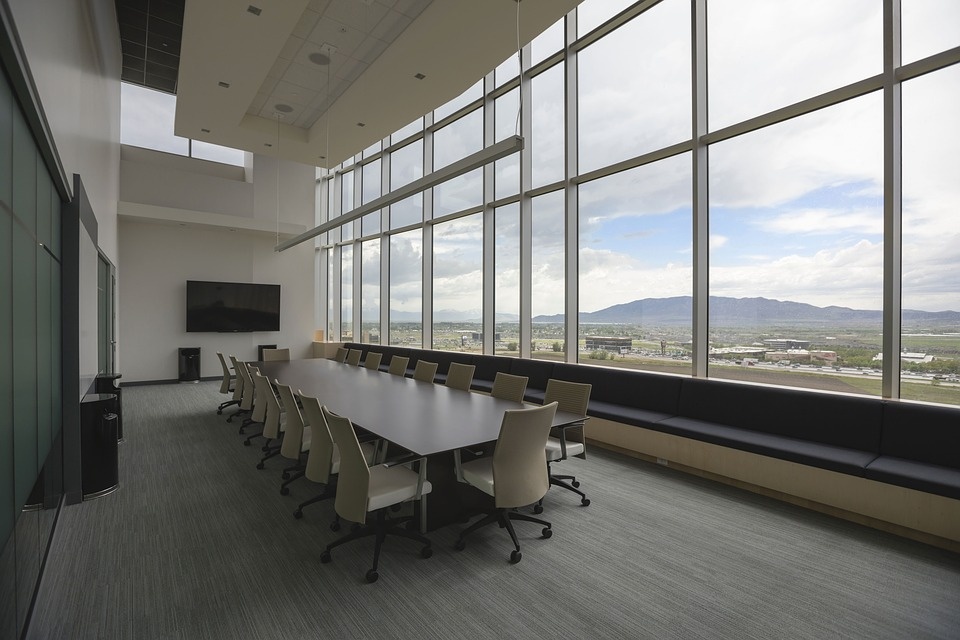 table-2577998_960_720.jpg