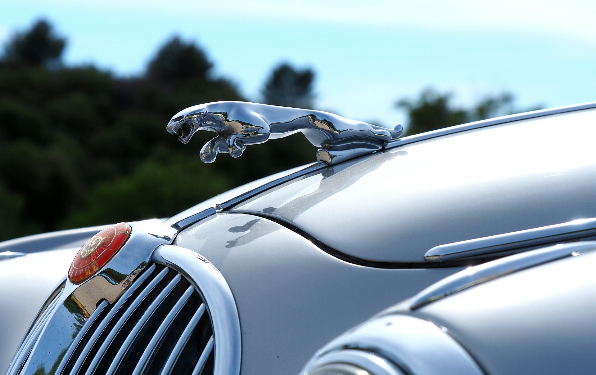 car-2334270_1920.jpg