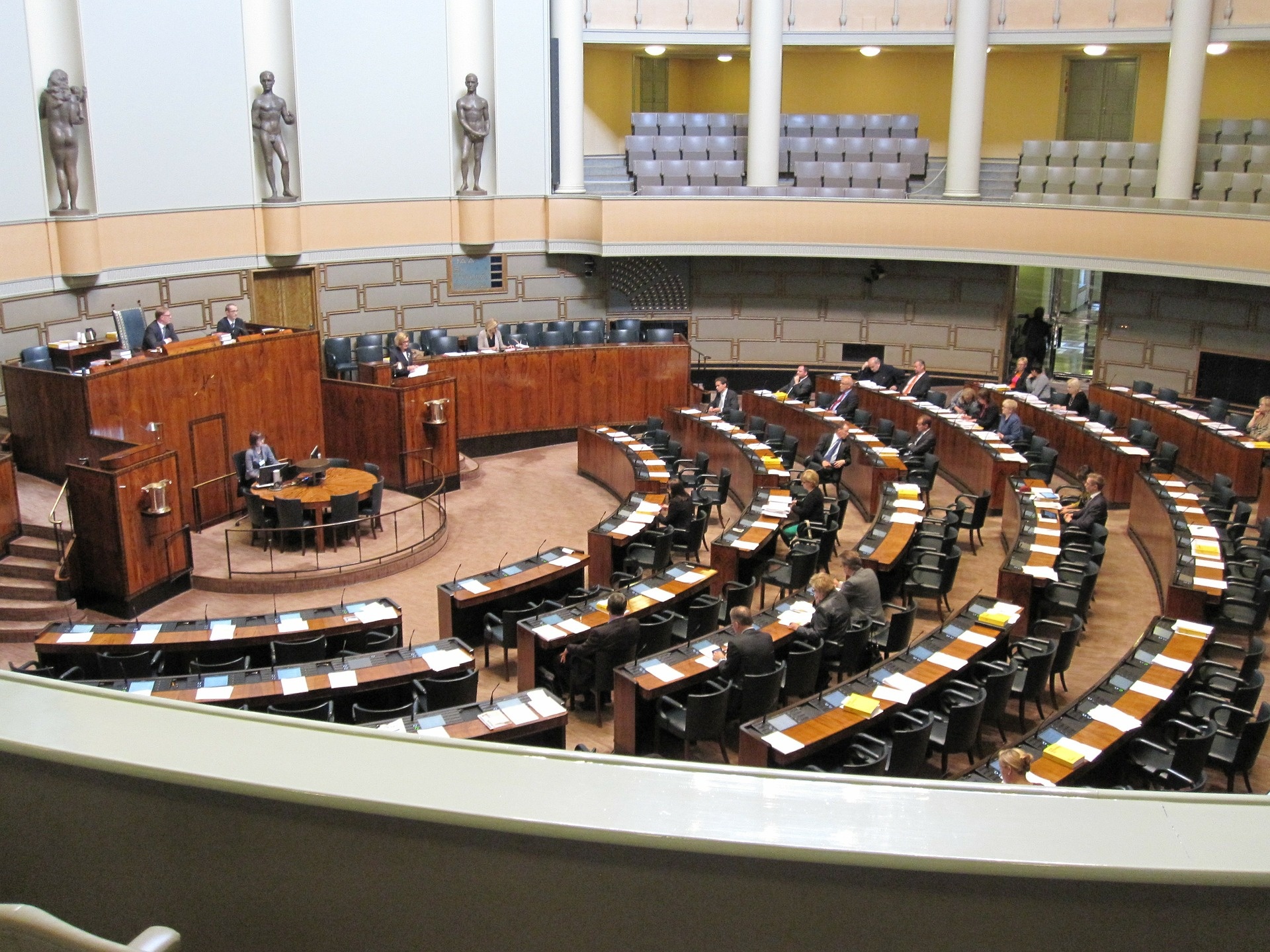 parliament-317085_1920.jpg