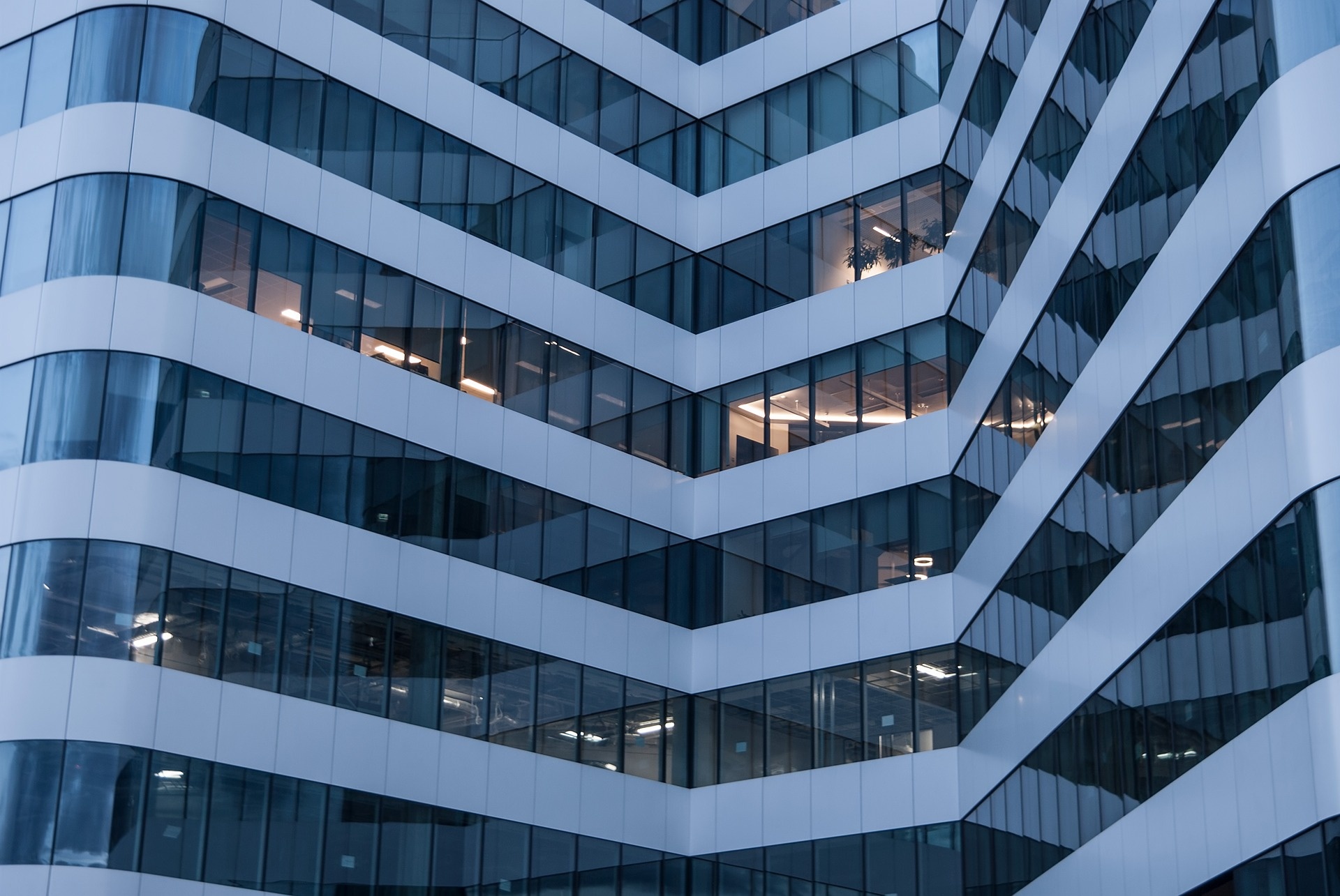 office-building-2297869_1920.jpg
