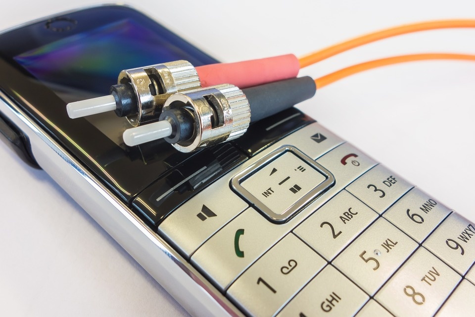 fiber-optic-cable-502895_960_720.jpg