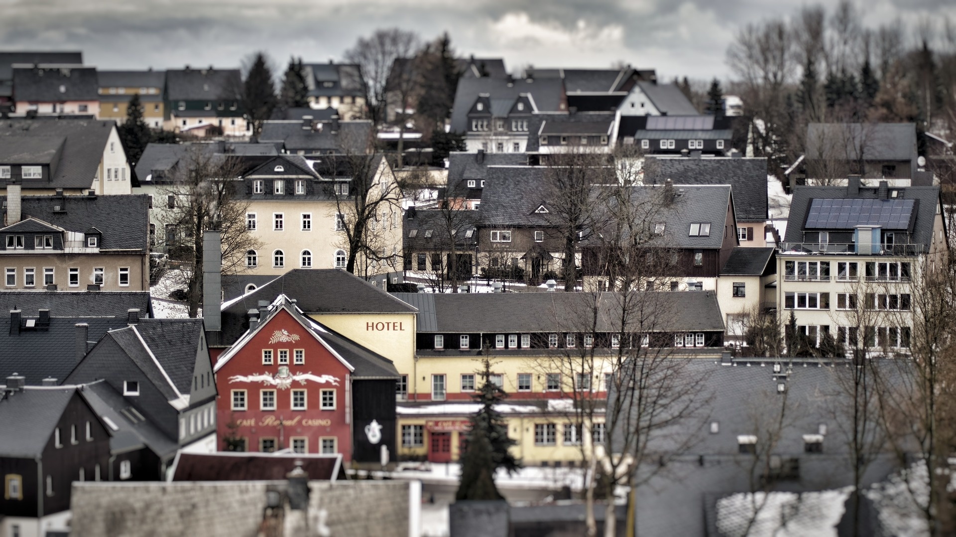 village-1804663_1920.jpg