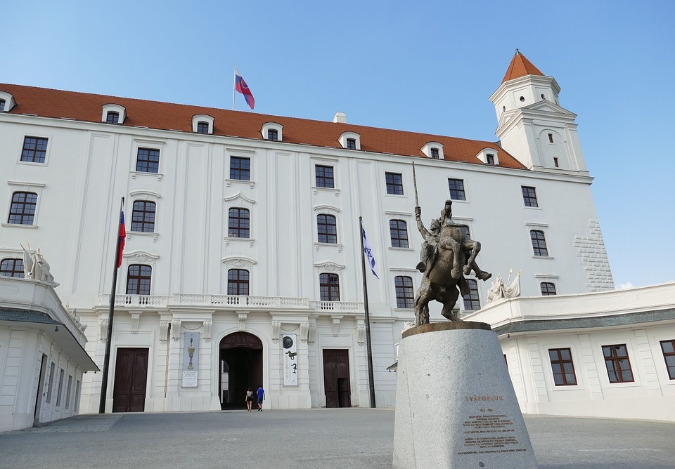bratislava-2531147_960_720.jpg