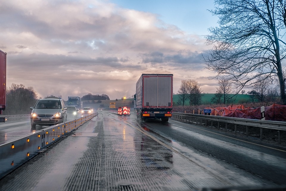 traffic-3141926_960_720.jpg