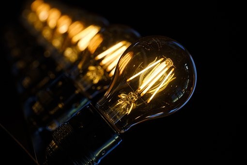lamp-3489395__340.jpg