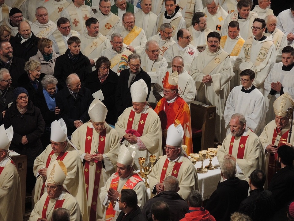 bishops-1343063_960_720.jpg
