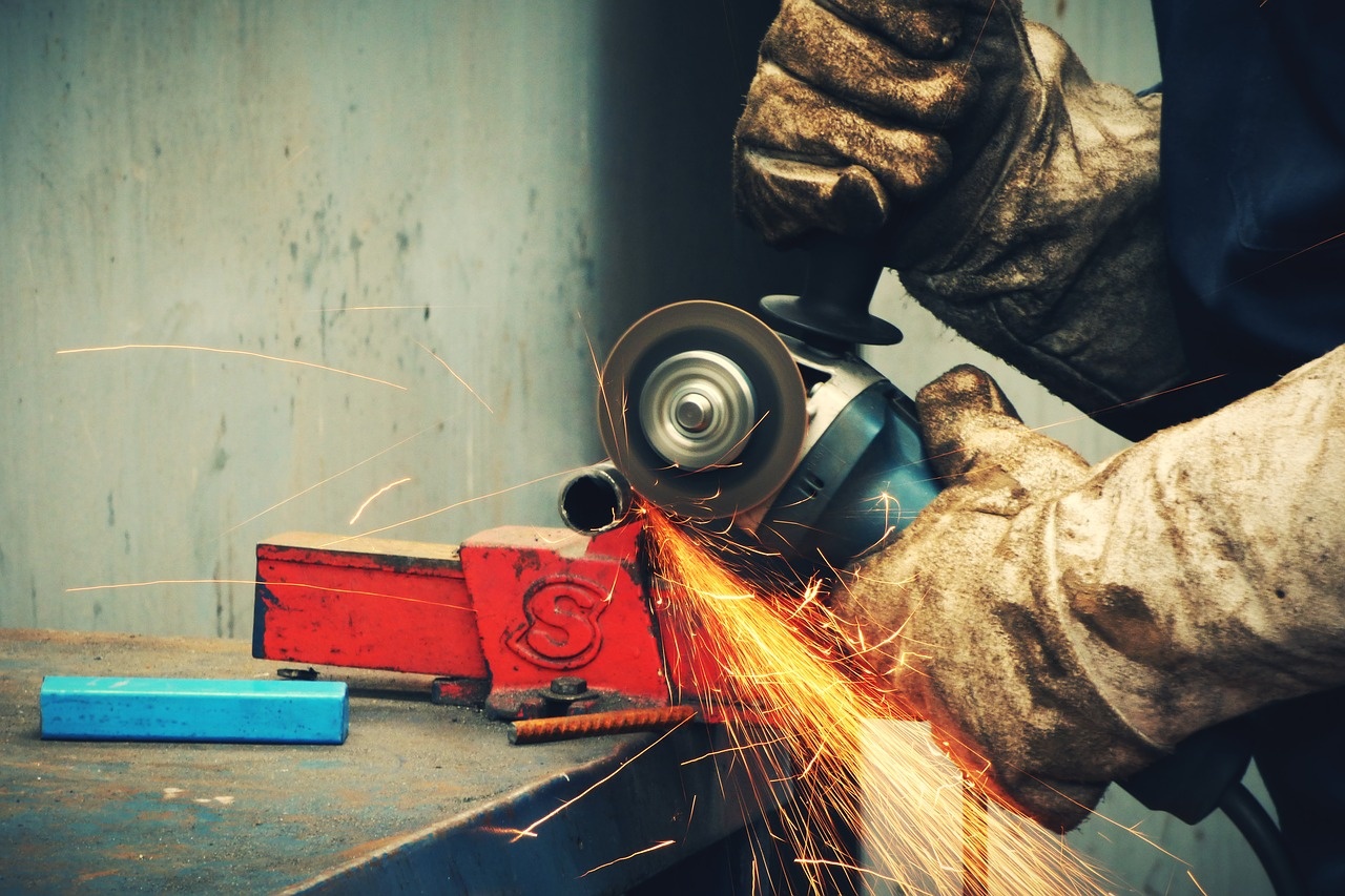 worker-2780656_1280.jpg
