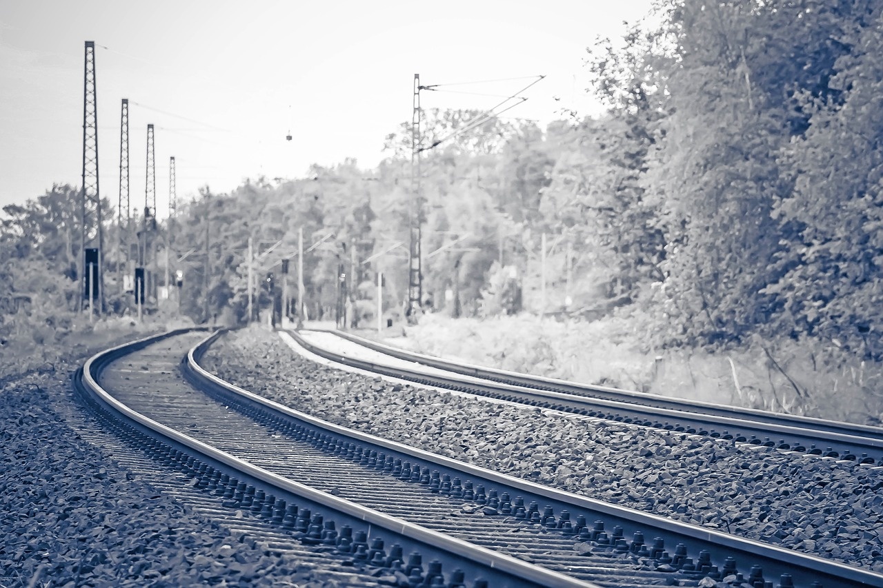 rails-2437666_1280.jpg