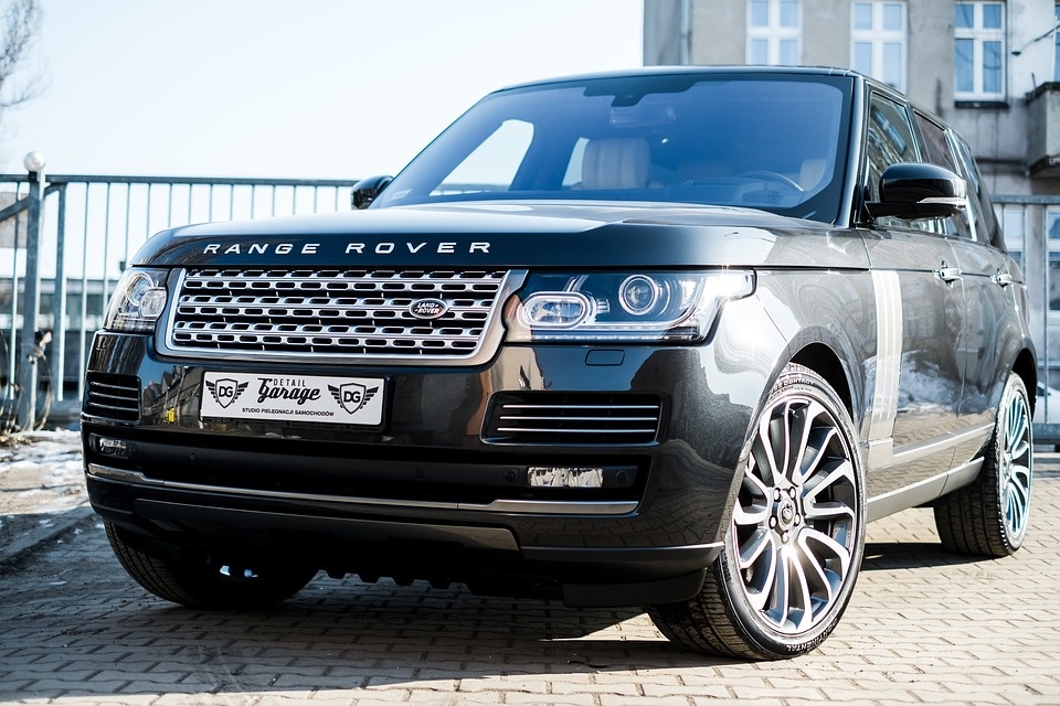 range-rover-2015636_960_720.jpg