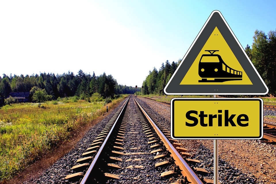 rail-418923_960_720.jpg