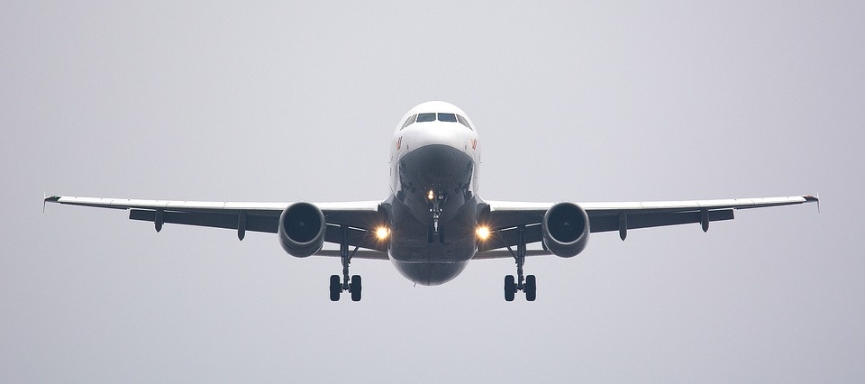 aircraft-2114464_960_720.jpg