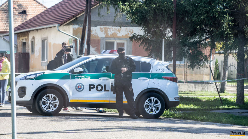 kolarovo-kuciak-policia-clanokW.jpg