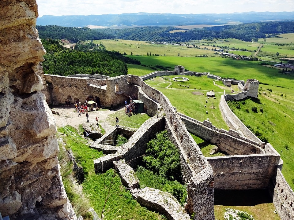 spis-castle-1633050_960_720.jpg