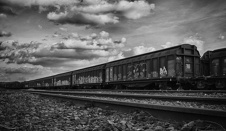 Train 2.jpg