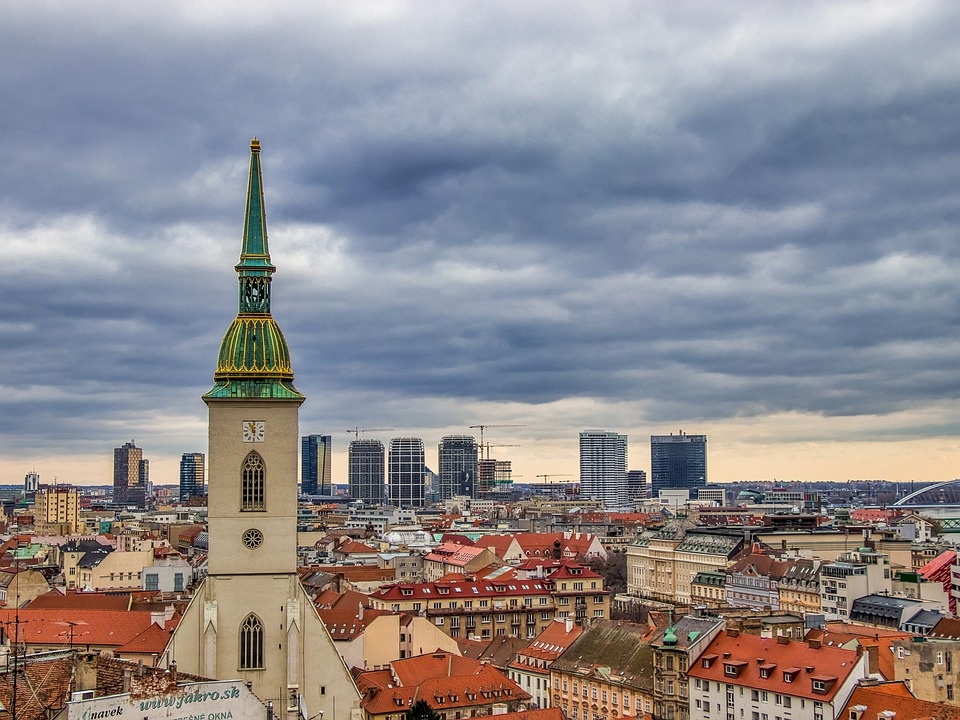 bratislava-4739255_960_720.jpg
