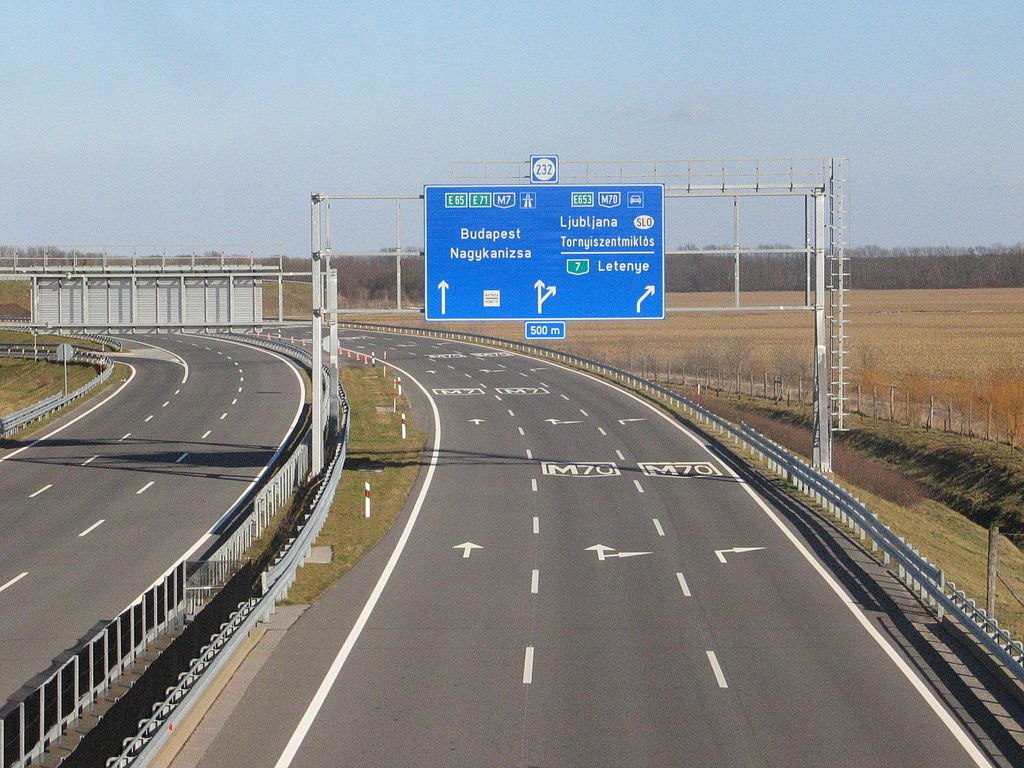 1024px-M7-es_autópálya.jpg