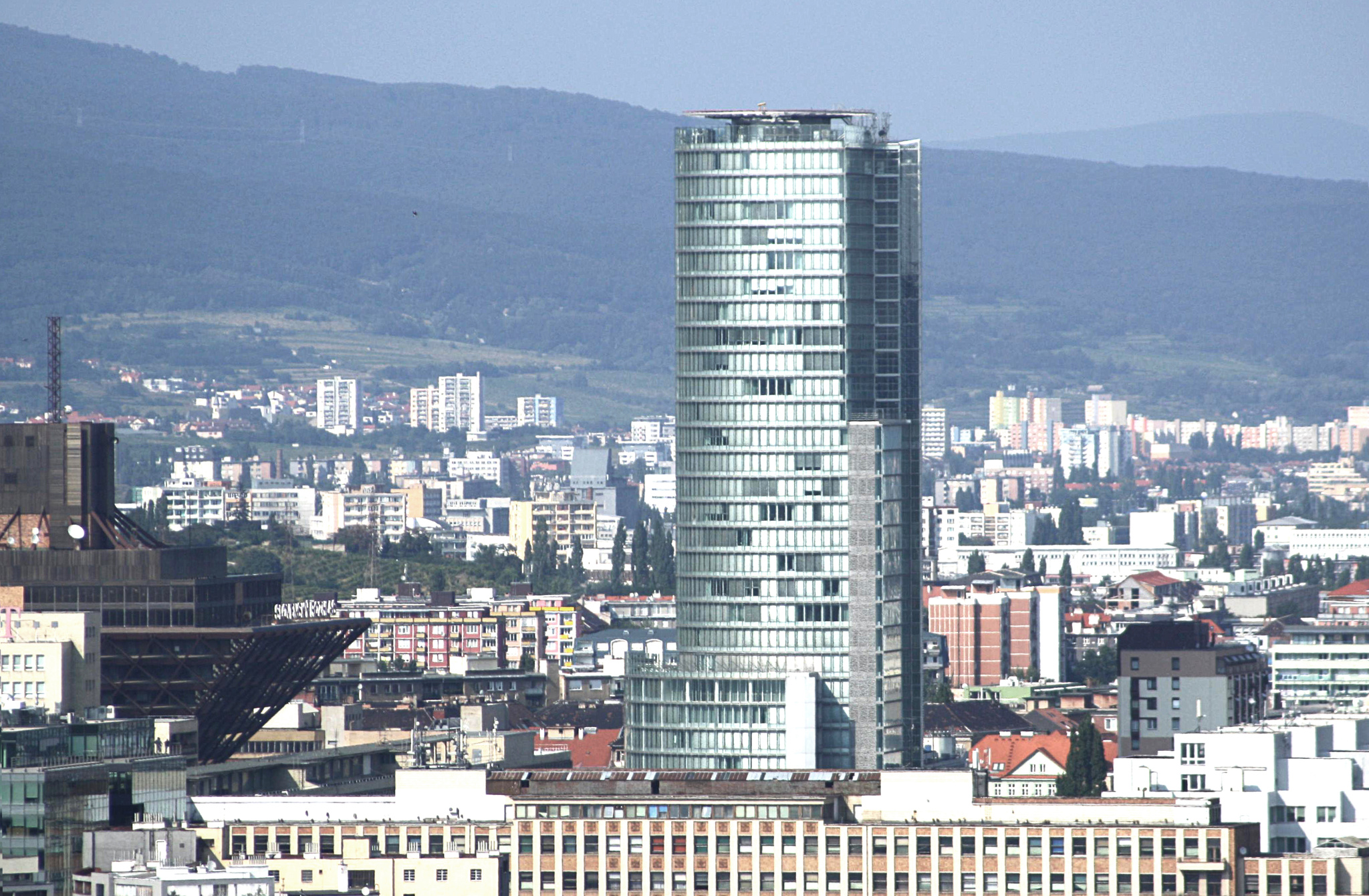 National_Bank_of_Slovakia,_view_from_Nový_most_viewpoint_in_Bratislava,_Bratislava_I_District (1).jpg