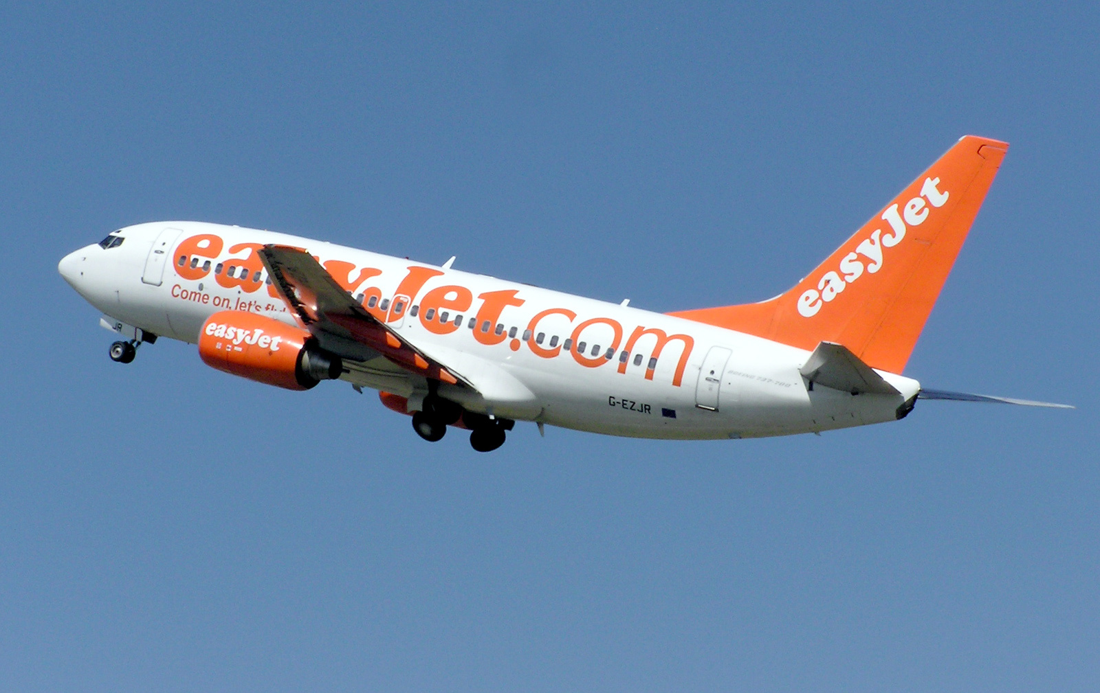 Easyjet.b737-700.g-ezjr.bristol.arp.jpg