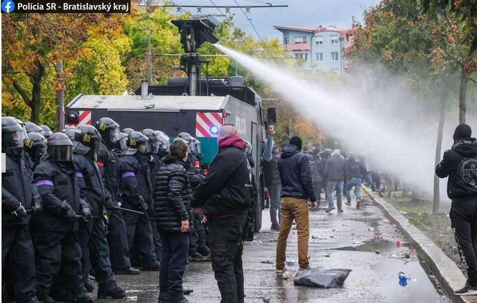 protesty.jpg