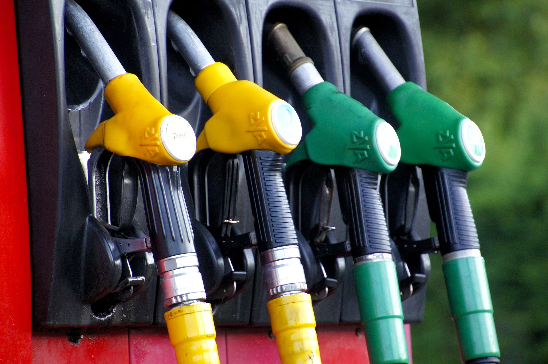fuel-ga96de9584_1920.jpg