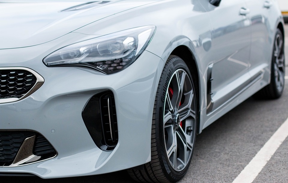 kia-stinger-gt-2854653_960_720.jpg
