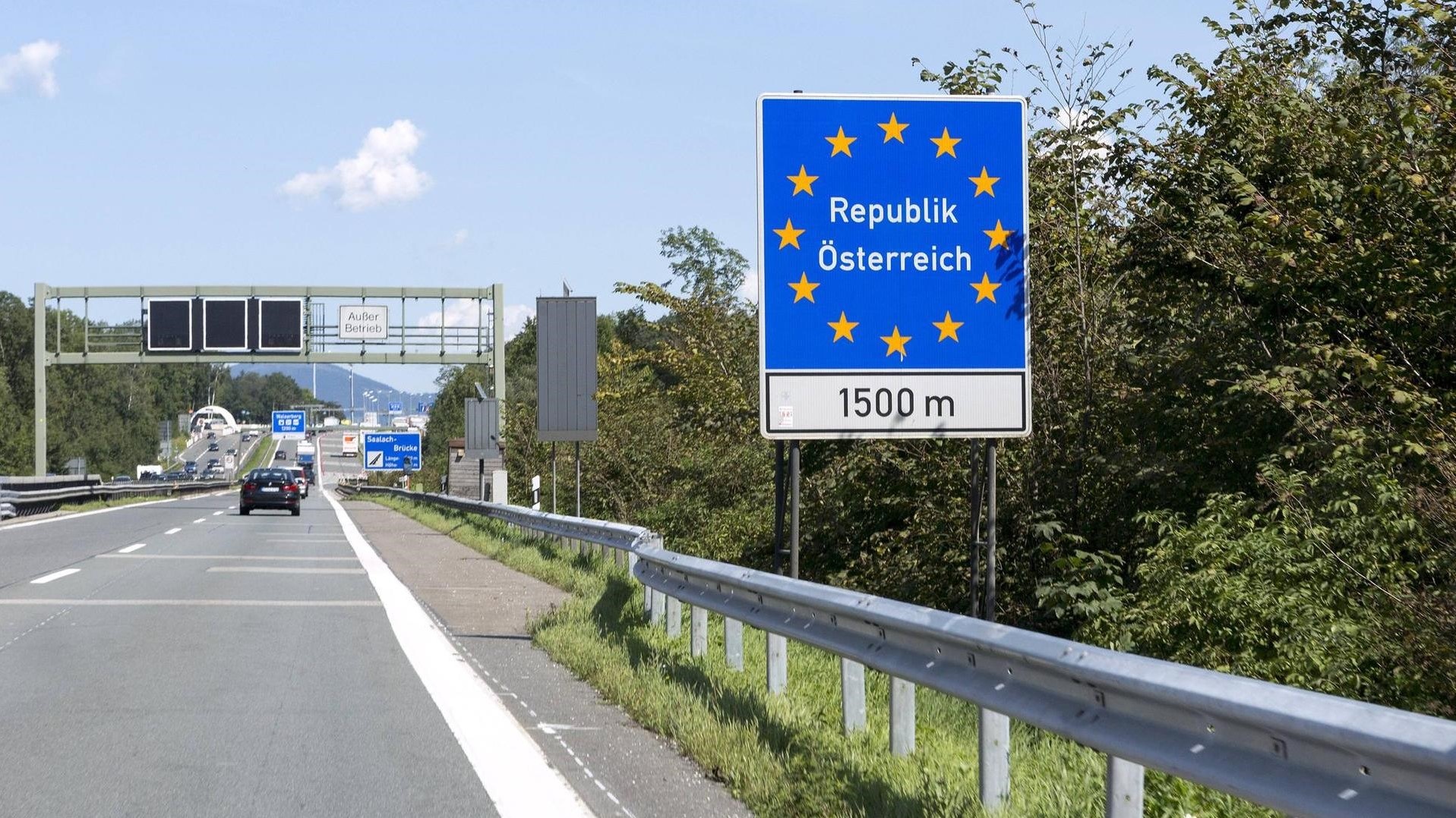 austria-borders-czech-republic-slovakia-covid.jpg