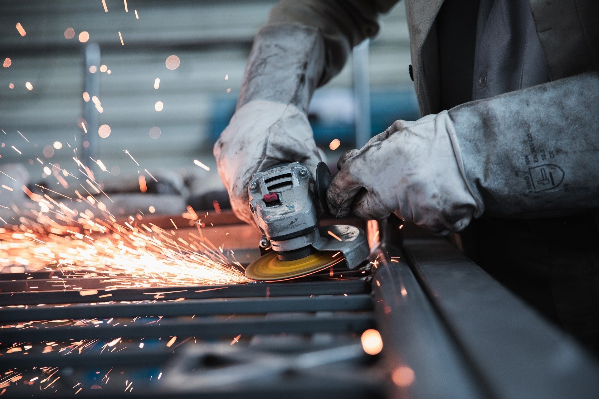worker-g1d947e30c_1920.jpg
