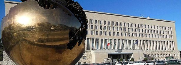 Farnesina2-615x223.jpg