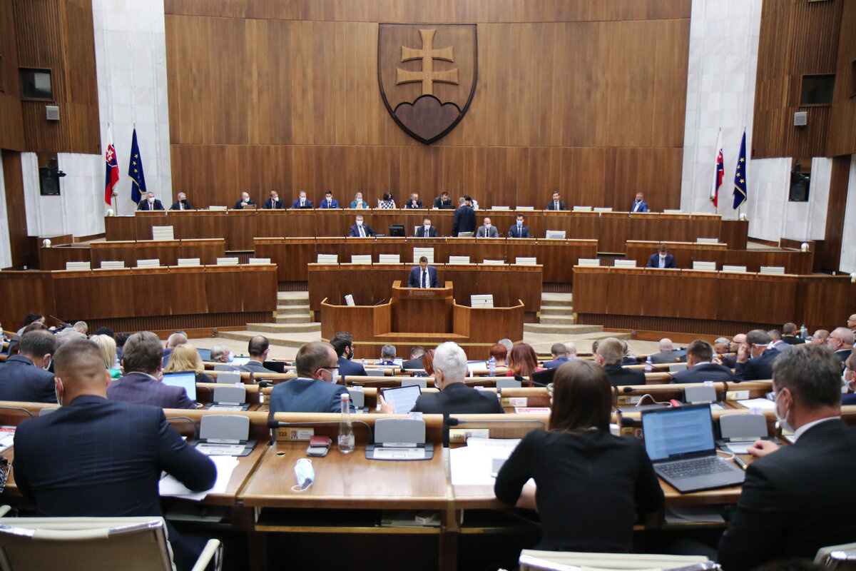 parlament.jpeg