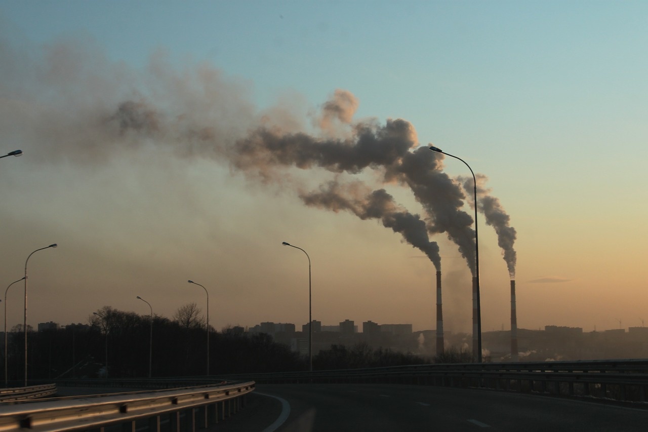 factory-613319_1280.jpg