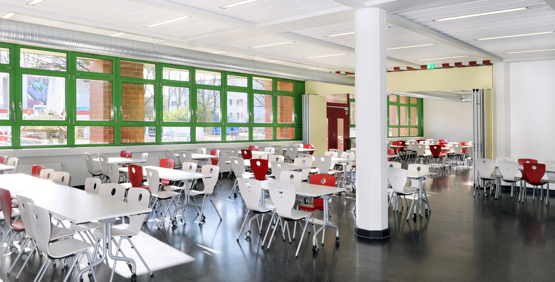 Schloß-Gymnasium-Mensa.jpg