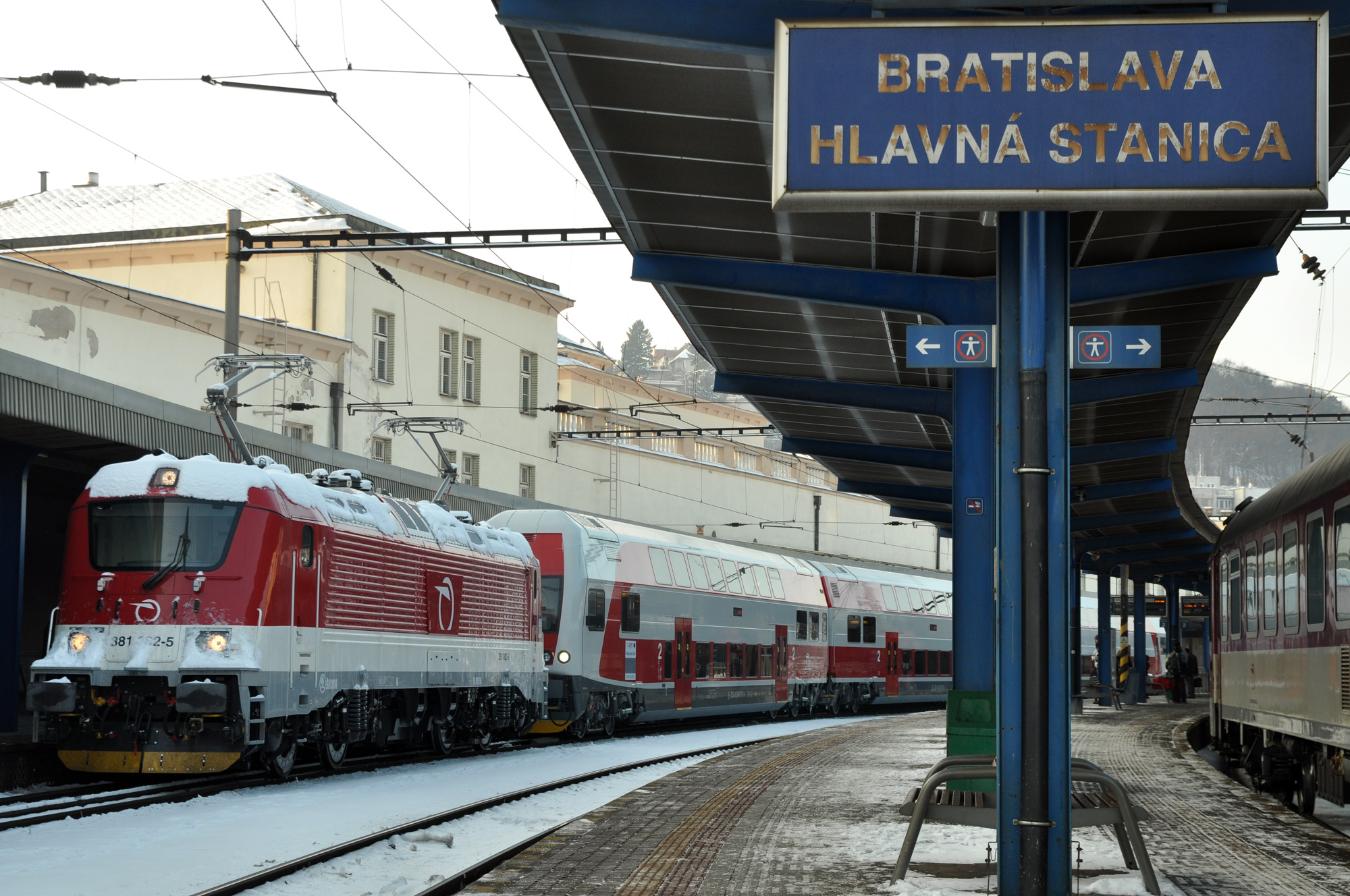 Slávnostné_odovzdanie_rušňa_a_EPJ_(8269033307).jpg