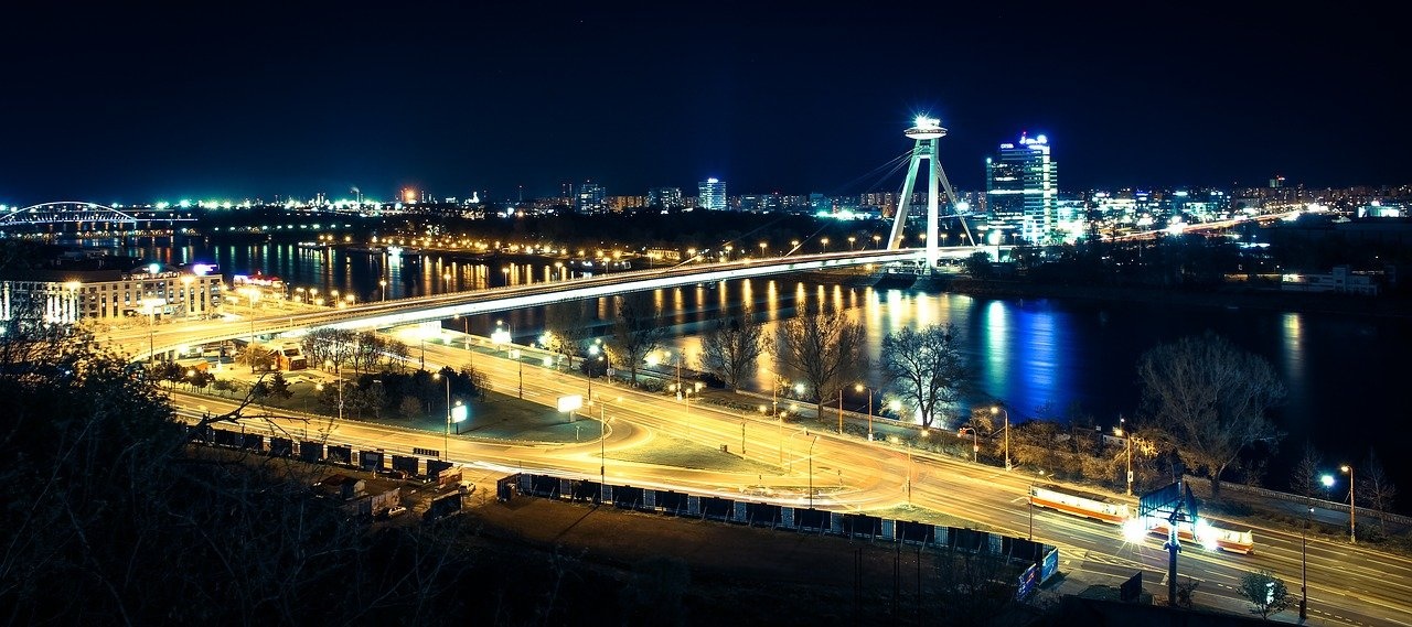 bratislava-1768977_1280.jpg