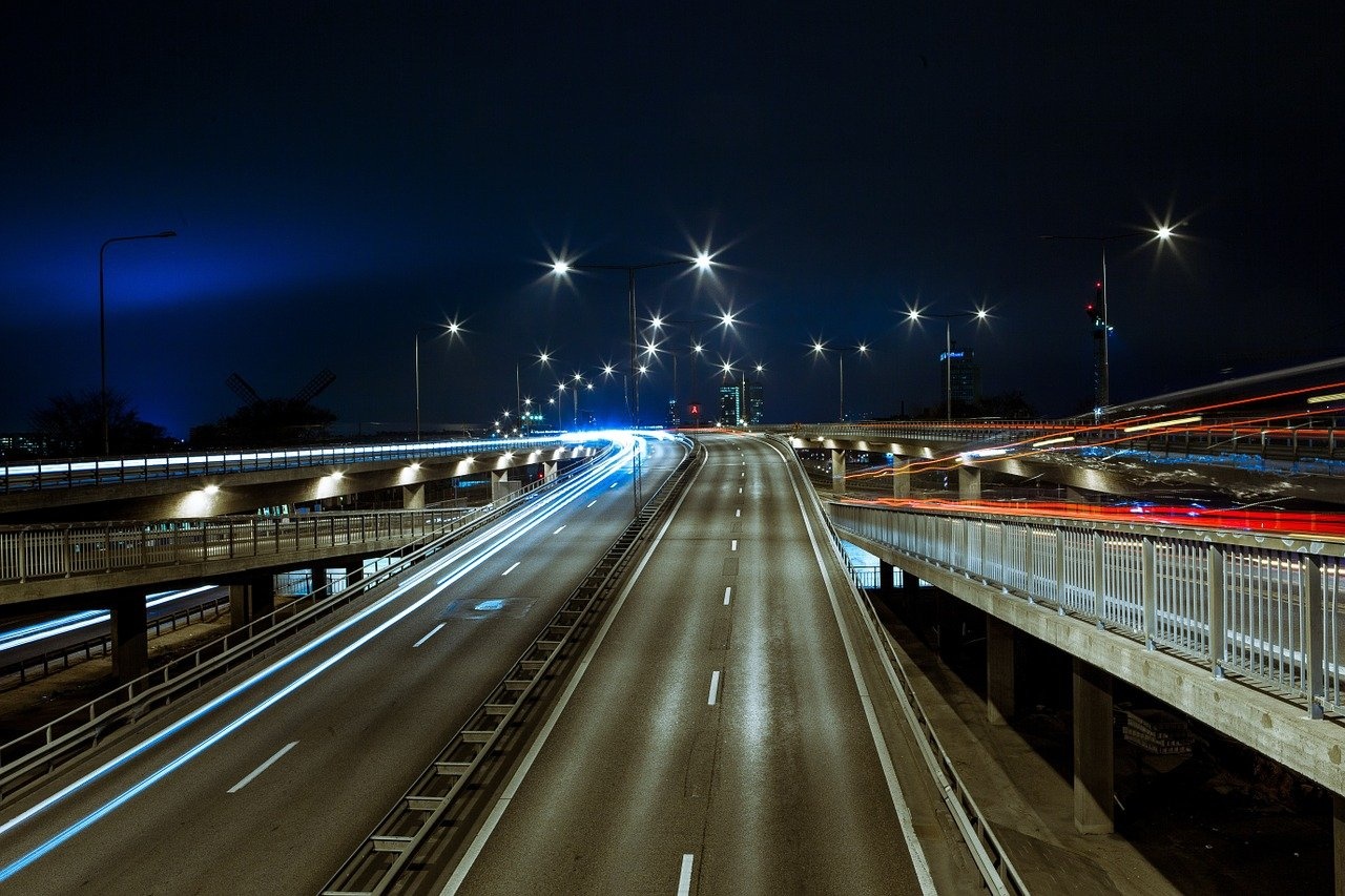 interstate-1149592_1280.jpg