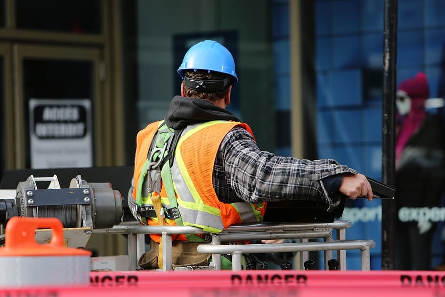 construction-worker-danger-safety-worker.jpg
