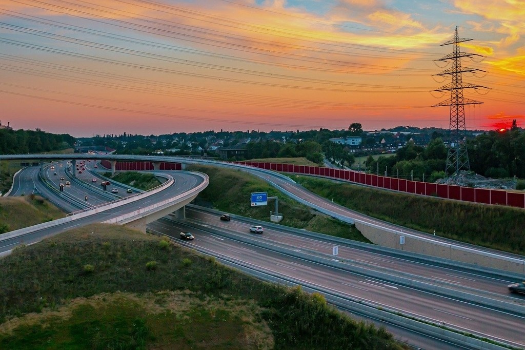 tramonto romantico sule strade di brati.jpg