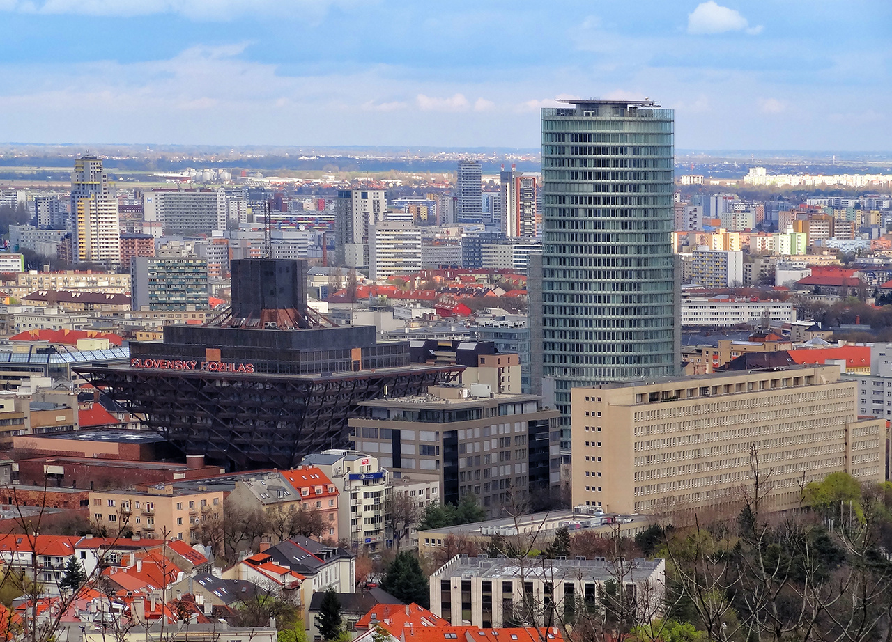 Братислава_-_panoramio.jpg