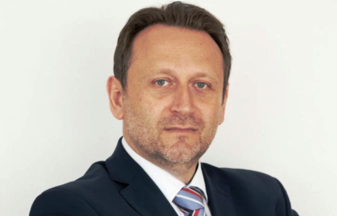 ministro agr.png