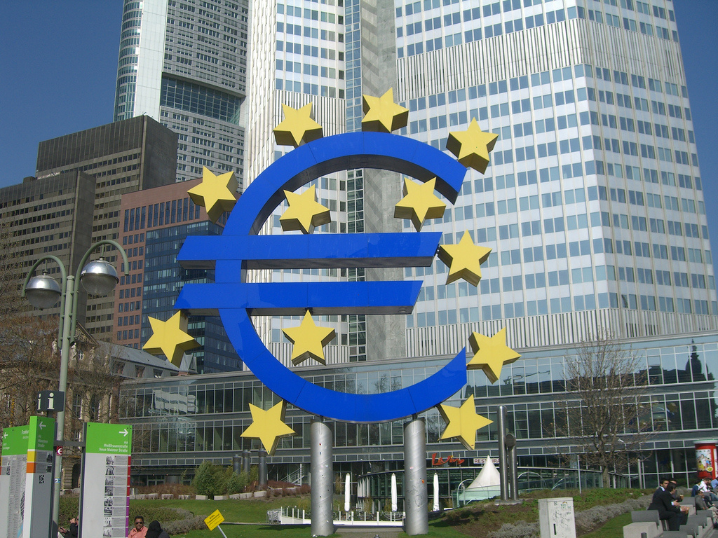 €_Banca_Centrale_Europea_a_Francoforte_-_panoramio.jpeg