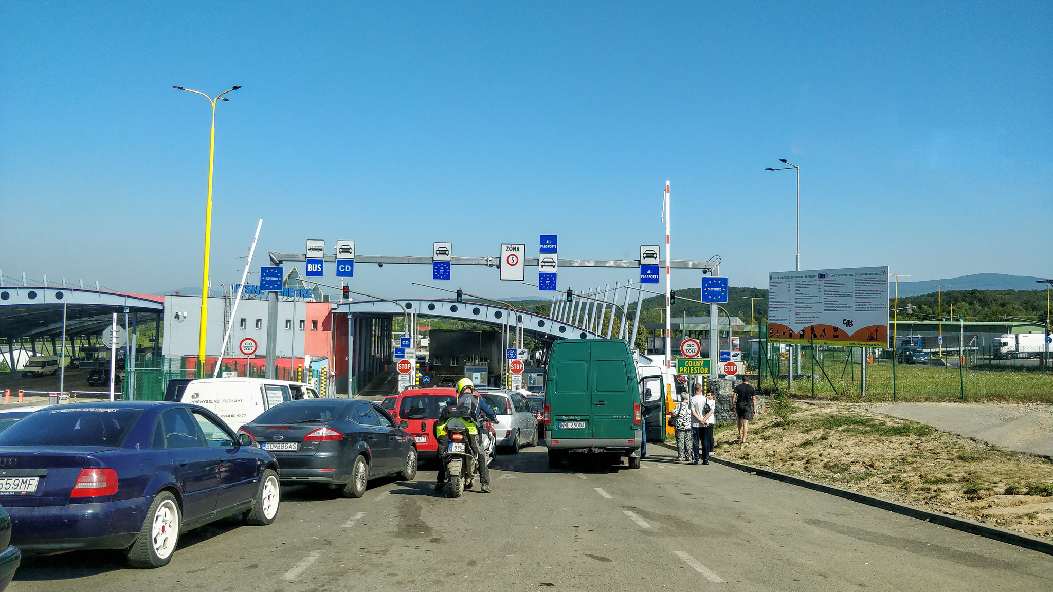 Border_Uzhhorod-Vyšné_Nemecké_-_Slovak_side-114045.jpg
