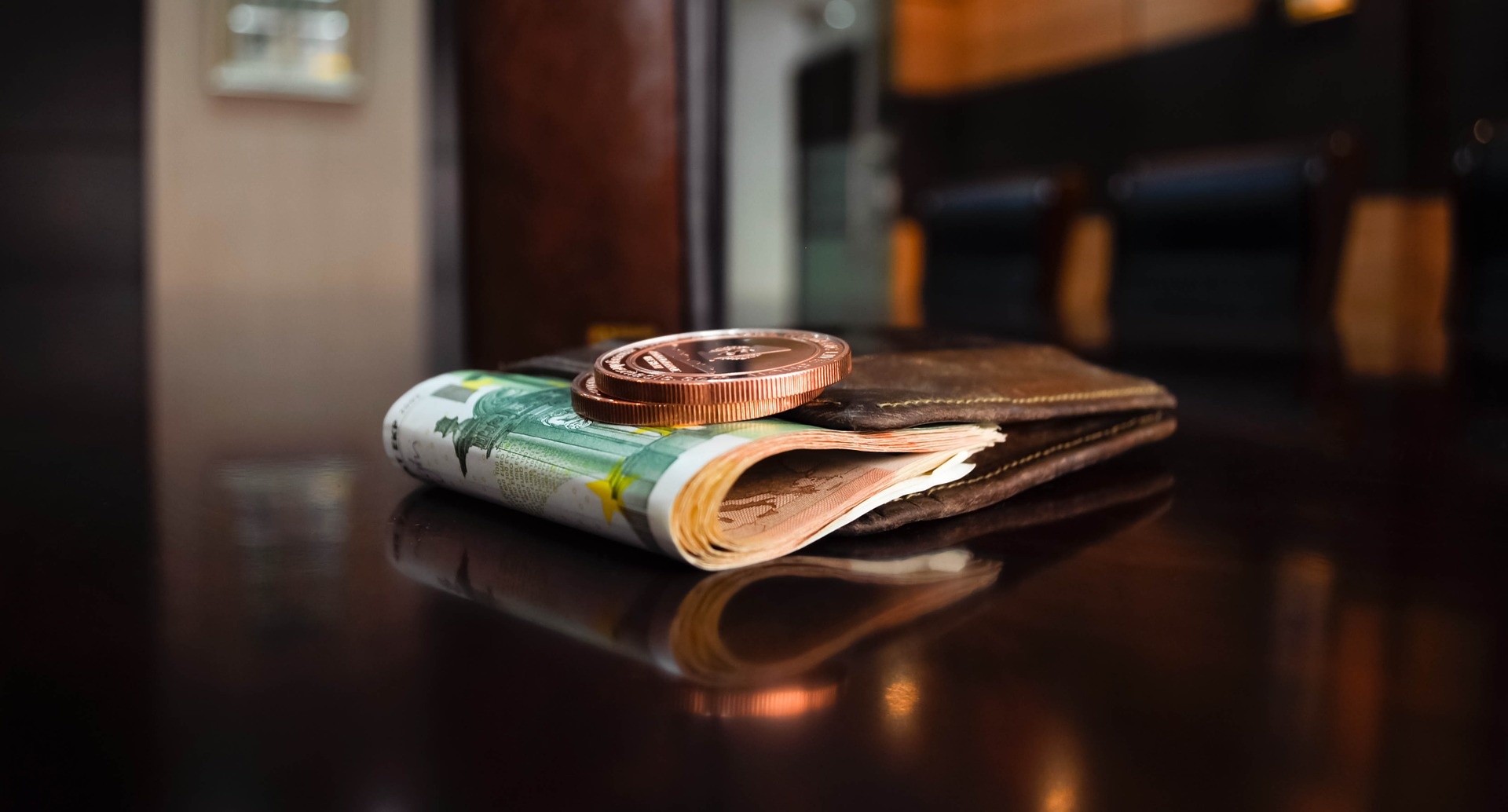 banknote-g74275978a_1920.jpg