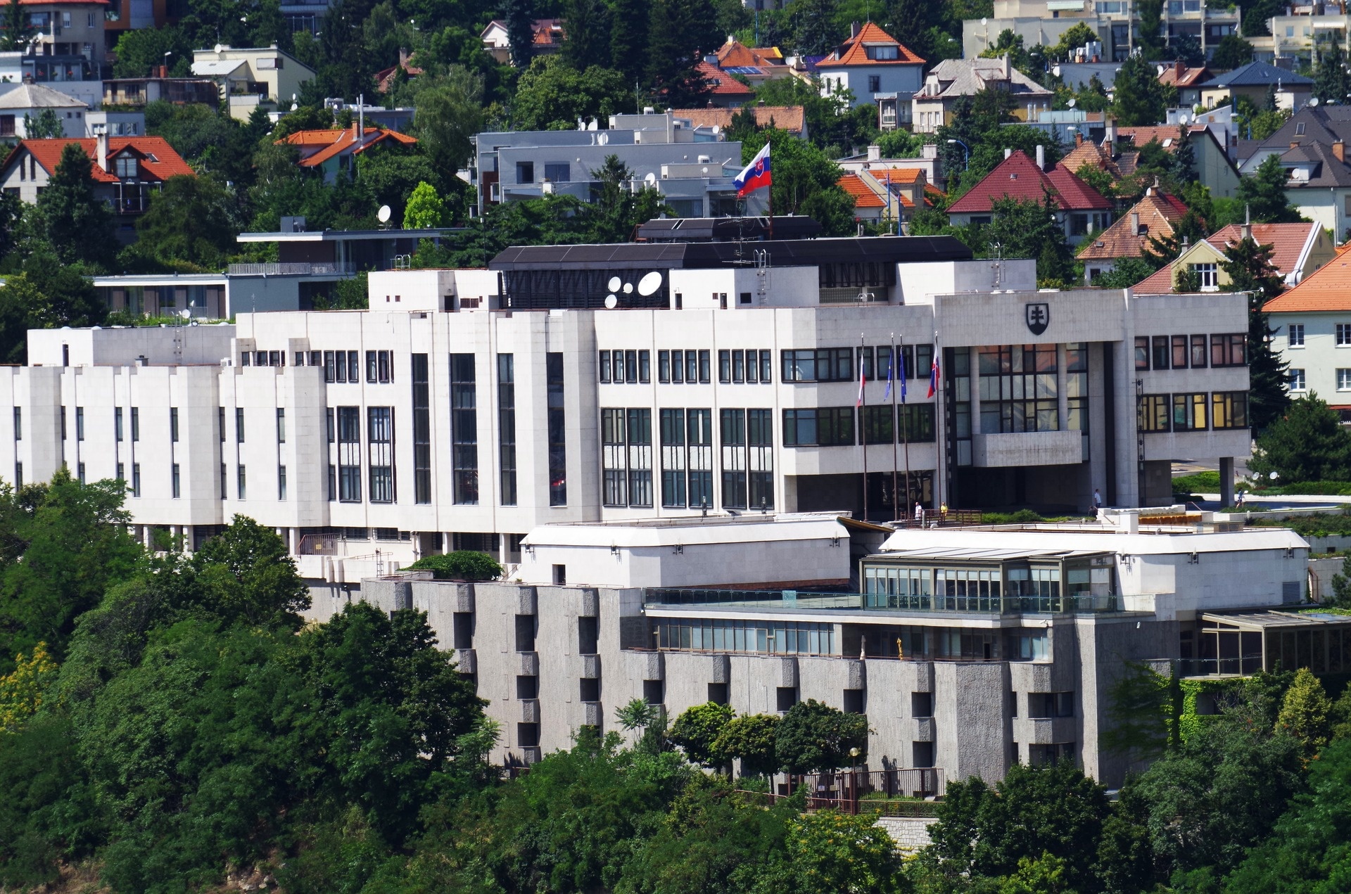 bratislava-gf04954186_1920.jpg