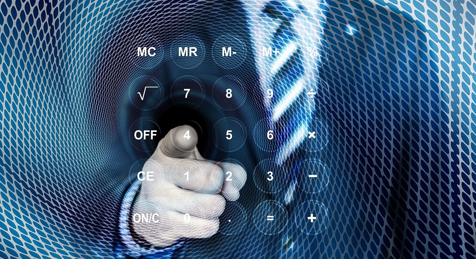 businessman-2953856_960_720.jpg