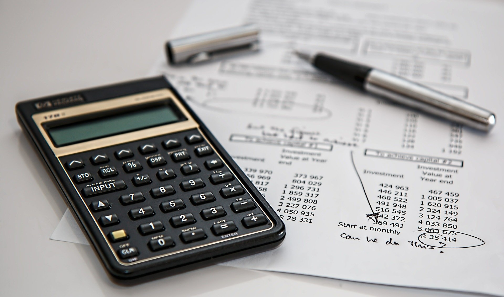 calculator-g5232fd557_1920.jpg