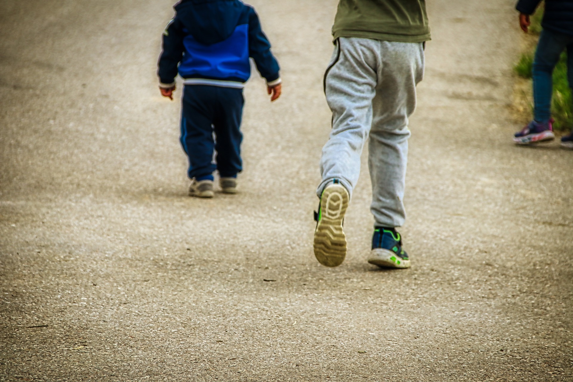 children-ge0c8f1df7_1920.jpg