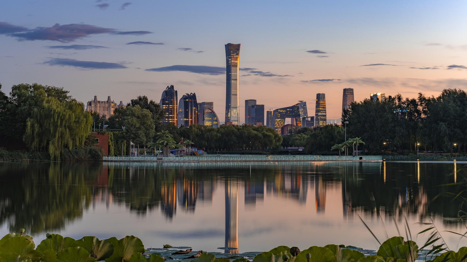 city-g8f3b10684_1920.jpg