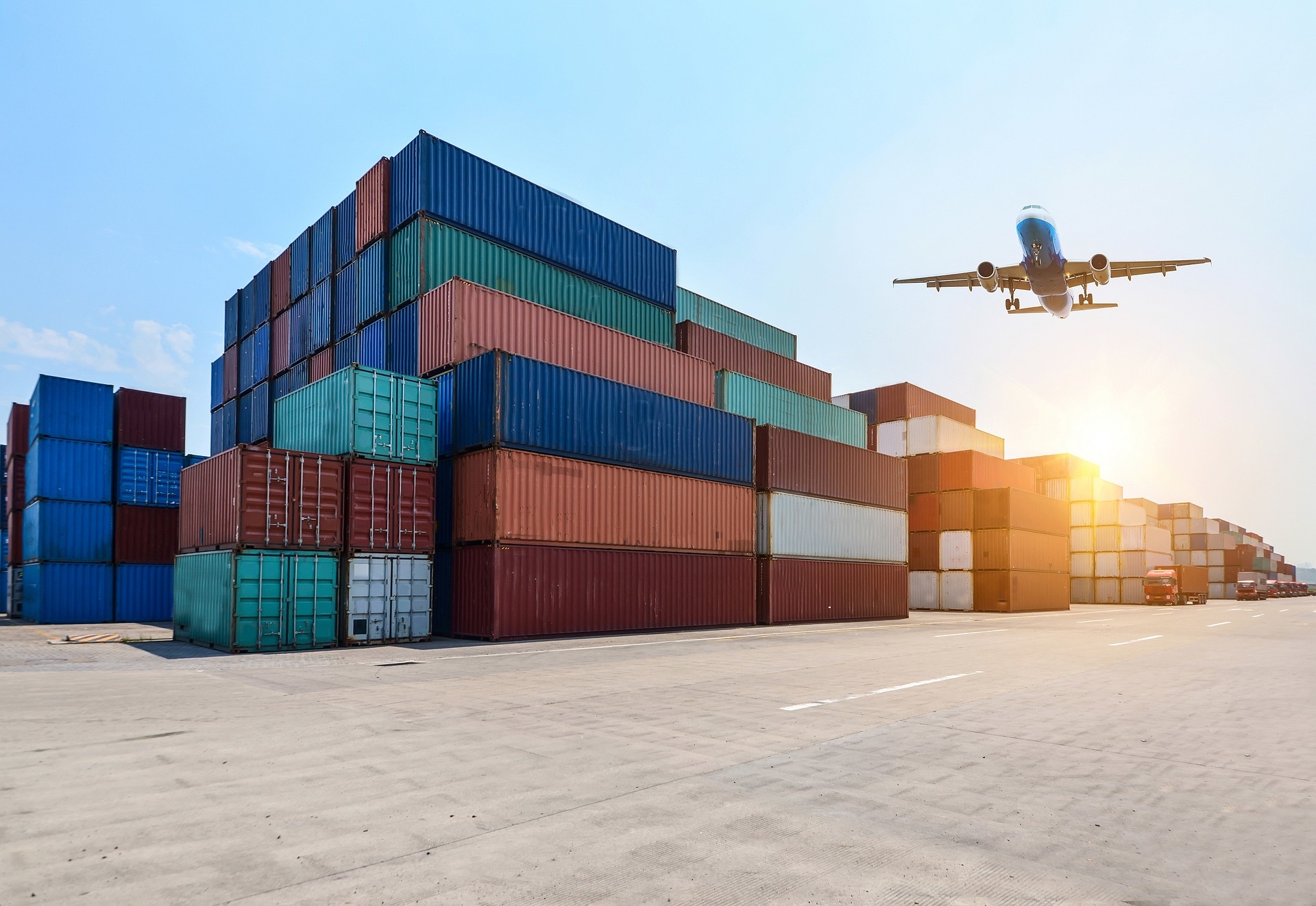 container-g87b45416b_1920.jpg