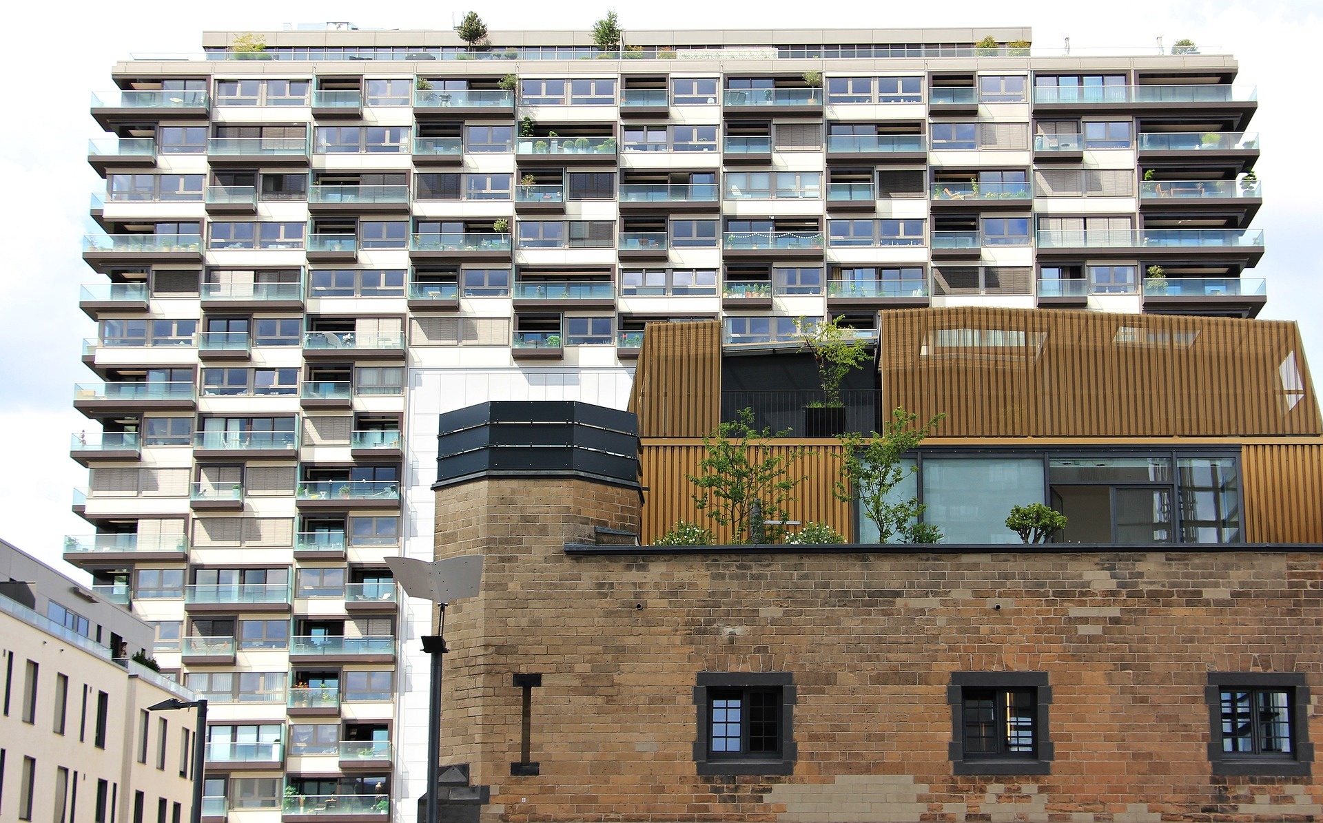 crane-houses-g5ee8993ae_1920.jpg